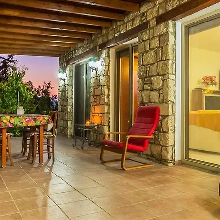 Holiday home Rustic Village Retreat Amargeti