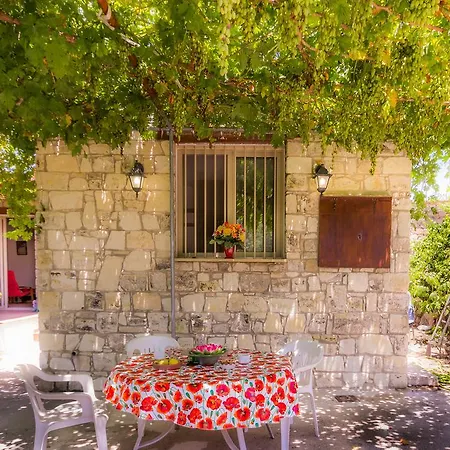 Rustic Village Retreat Holiday home Amargeti
