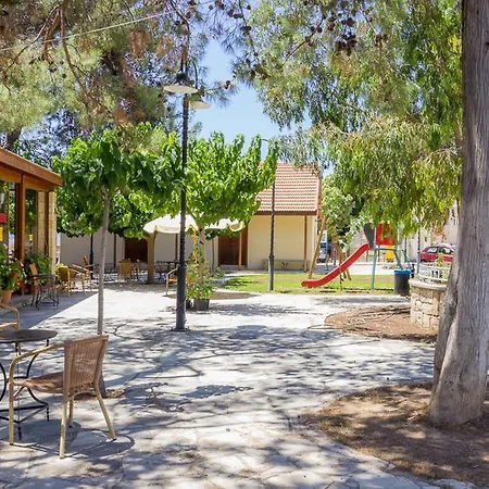 Rustic Village Retreat * Amargeti